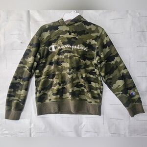 Boys Camo Champion Hoodie *Flaw*